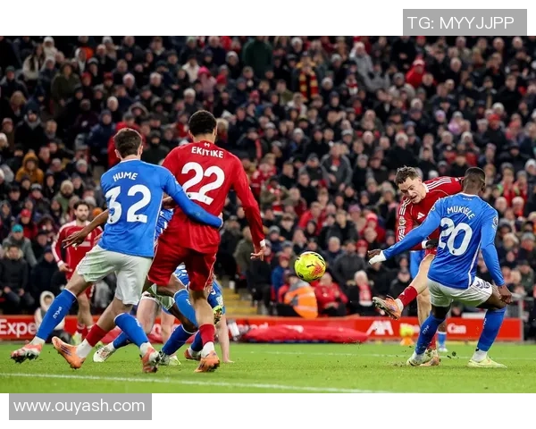 英超联赛精彩对决利物浦与桑德兰握手言和争夺战平局